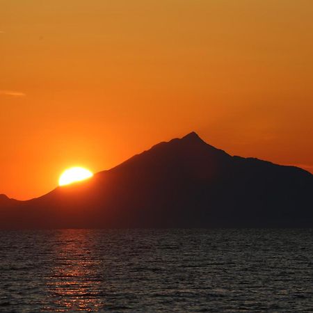 Παραδοσιακό Ξενοδοχείο Άρτεμις Μύρινα Εξωτερικό φωτογραφία